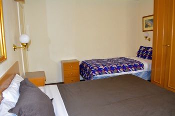 Magnolia Court Boutique Hotel Melbourne - Lightning Ridge Tourism 71