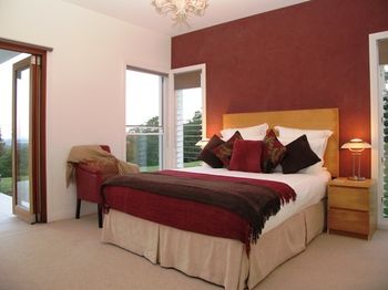 Alexandria Retreat - Lightning Ridge Tourism 13