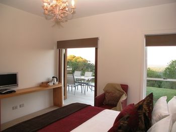 Alexandria Retreat - Lightning Ridge Tourism 14