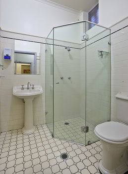 The George Street Hotel - Hostel - Lightning Ridge Tourism 1