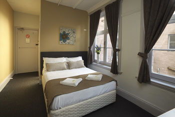 The George Street Hotel - Hostel - Lightning Ridge Tourism 7