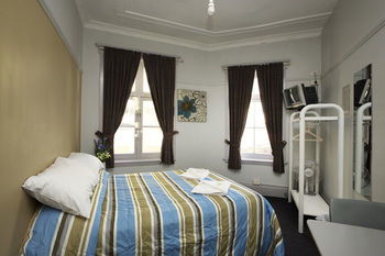 The George Street Hotel - Hostel - Lightning Ridge Tourism 10