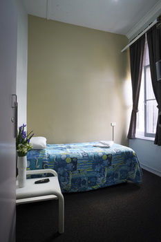 The George Street Hotel - Hostel - Lightning Ridge Tourism 12