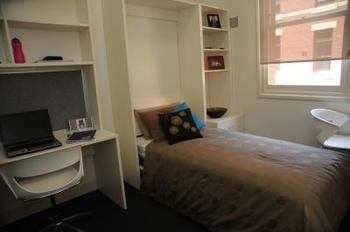 Yarra House Campus Summer Stays - Lightning Ridge Tourism 0