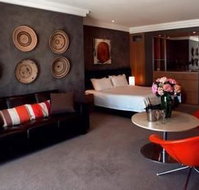 Hotel Ravesis - Lightning Ridge Tourism