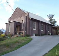 Church House BampB Gundagai - Lightning Ridge Tourism