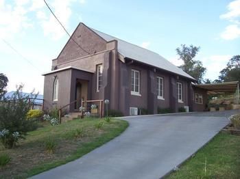 Church House B&B Gundagai - Lightning Ridge Tourism 0