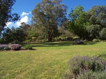 Church House B&B Gundagai - Lightning Ridge Tourism 2