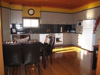 Church House B&B Gundagai - Lightning Ridge Tourism 10