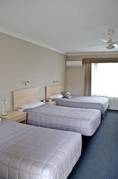 Baybrook Motor Inn & Apartments - Lightning Ridge Tourism 22