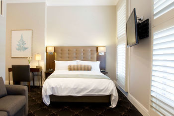 Royal Hotel Randwick - Lightning Ridge Tourism 24
