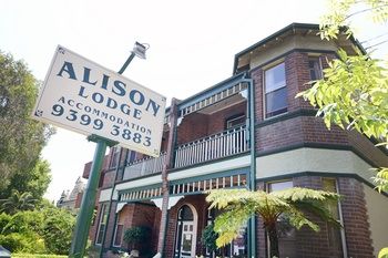 Alison Lodge - Lightning Ridge Tourism 1