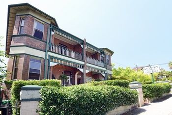 Alison Lodge - Lightning Ridge Tourism 3