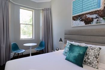 Alison Lodge - Lightning Ridge Tourism 12