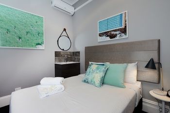 Alison Lodge - Lightning Ridge Tourism 19