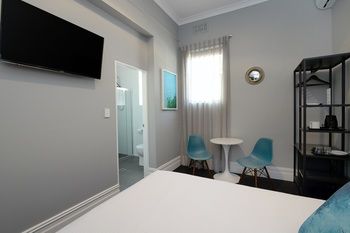 Alison Lodge - Lightning Ridge Tourism 20