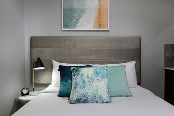 Alison Lodge - Lightning Ridge Tourism 25