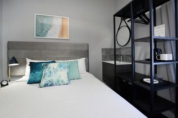 Alison Lodge - Lightning Ridge Tourism 30