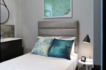 Alison Lodge - Lightning Ridge Tourism 32