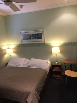 Hotel 59 - Lightning Ridge Tourism 10