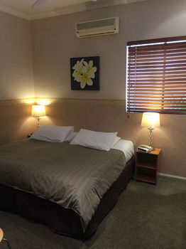 Hotel 59 - Lightning Ridge Tourism 12