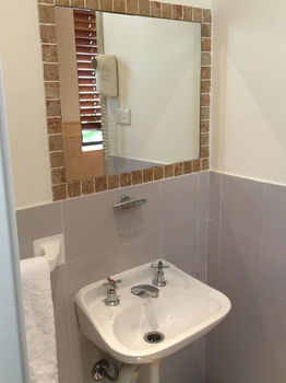 Hotel 59 - Lightning Ridge Tourism 14