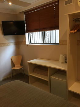 Hotel 59 - Lightning Ridge Tourism 17