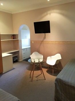 Hotel 59 - Lightning Ridge Tourism 32