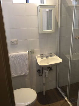 Hotel 59 - Lightning Ridge Tourism 37