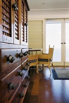 Jonahs Restaurant & Accommodation, Whale Beach - Lightning Ridge Tourism 5