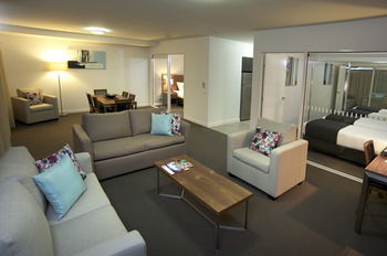 Quest Dubbo Serviced Apartments - Lightning Ridge Tourism 0