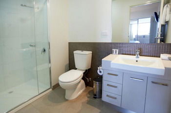 Quest Dubbo Serviced Apartments - Lightning Ridge Tourism 1