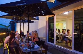 Remington Motor Inn - Lightning Ridge Tourism 8