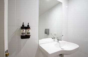 Remington Motor Inn - Lightning Ridge Tourism 17