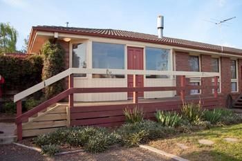 Yarra Glen Racecourse Apartments - Lightning Ridge Tourism 2