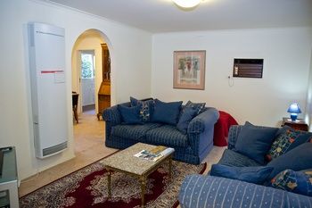 Yarra Glen Racecourse Apartments - Lightning Ridge Tourism 18