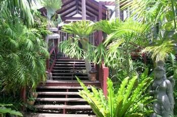 Maleny Tropical Retreat Balinese B&b - Lightning Ridge Tourism 0