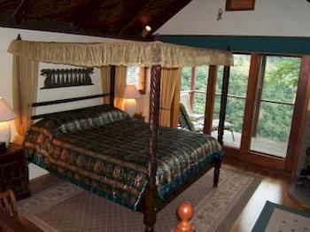 Maleny Tropical Retreat Balinese B&b - Lightning Ridge Tourism 5