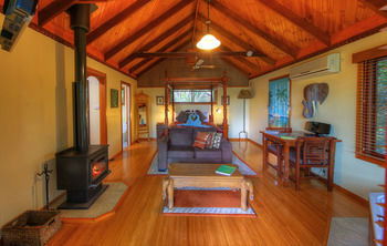 Maleny Tropical Retreat Balinese B&b - Lightning Ridge Tourism 12