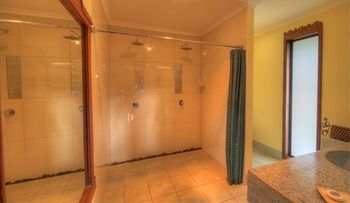 Maleny Tropical Retreat Balinese B&b - Lightning Ridge Tourism 37