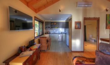 Maleny Tropical Retreat Balinese B&b - Lightning Ridge Tourism 45