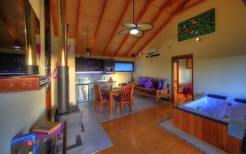Maleny Tropical Retreat Balinese B&b - Lightning Ridge Tourism 55