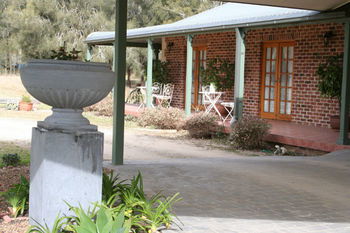 Hunter Valley Bed & Breakfast - Lightning Ridge Tourism 6