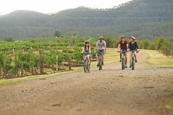 Hunter Valley YHA - Hostel - Lightning Ridge Tourism 36