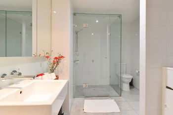 Anchor On Spencer - Lightning Ridge Tourism 3