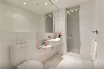 Anchor On Spencer - Lightning Ridge Tourism 8