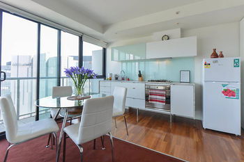 Anchor On Spencer - Lightning Ridge Tourism 35