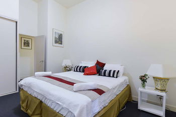 Anchor On Little Collins - Lightning Ridge Tourism 16