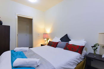 Anchor On Little Collins - Lightning Ridge Tourism 21