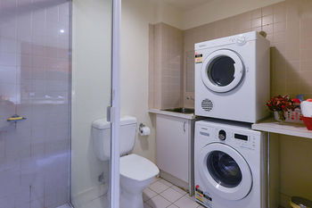 Anchor On Little Collins - Lightning Ridge Tourism 22